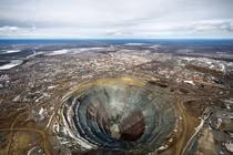 Sâu thẳm mỏ kim cương Yakutia lớn nhất nước Nga