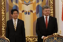 Chuyến thăm Ukraine của ông Abe trong con mắt người Nga