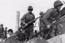 Ảnh "độc" Thủy quân lục chiến Mỹ trong trận chiến Tarawa 1943