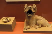 Chiêm ngưỡng cổ vật độc lạ chủ đề chó tại Bảo tàng Trung Quốc
