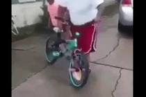 Video: Ăn Tết sẽ khiến bạn trở nên thế này đây