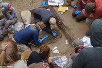 Bên trong mộ cổ 11.000 năm tuổi chứa trẻ sơ sinh 