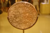 Giật mình loạt cổ vật dính dáng đến người ngoài hành tinh