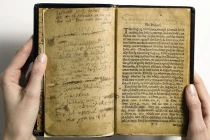Cận cảnh cuốn sách cổ đắt giá nhất mọi thời đại 