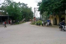 Nữ sinh nhảy sông tự tử, nghi do bị cấm yêu