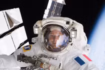 Top ảnh ấn tượng con người chinh phục vũ trụ 