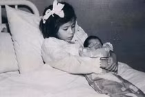 Chuyện kể giật mình về bà mẹ trẻ nhất lịch sử loài người 