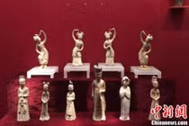 Xem cuộc sống phụ nữ Trung Quốc thời xưa qua những cổ vật