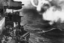 Ảnh hiếm chiến sự khốc liệt ở Thái Bình Dương hồi CTTG2 (1)