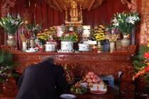 Chọn ngày tốt “bốc lại bát hương” ngày cuối năm thế nào cho chuẩn? 