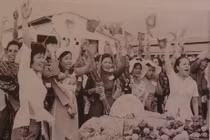 Ảnh để đời phụ nữ Việt Nam trong chiến thắng 30/4/1975