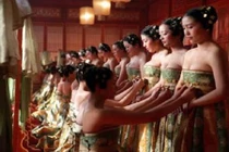 Rùng mình chuyện kiểm tra trinh tiết mỹ nữ chốn hậu cung