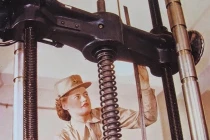 Ảnh hiếm người đẹp "giả trai" trong chiến tranh TG 2