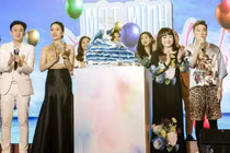 Quyền lực khủng khiếp của Đàm Vĩnh Hưng tuổi 47