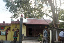 Cổ vật bị đánh cắp tự quay lại đền thiêng