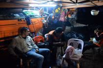 Đêm trắng nơi đại công trường giải cứu đội bóng Thái Lan