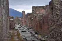 Đột nhập thành phố ma rùng rợn ở Italy