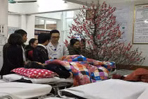 Năm mới vừa bắt đầu đã vội kết thúc vì những chén rượu mừng 