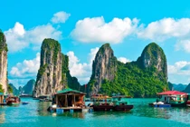 Hạ Long lọt top 15 chuyến đi phải thử trước 40 tuổi 