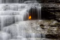 Bí ẩn những địa điểm có ngọn lửa cháy mãi không tắt 