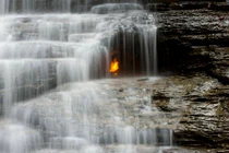 Bí ẩn những địa điểm có ngọn lửa cháy mãi không tắt 