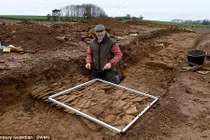 Tàn tích biệt thự La Mã cực khủng mới khai quật có gì? 