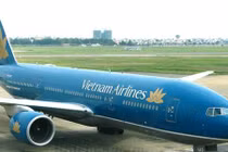 Chim đâm vào động cơ, Boeing-777 của VNA hạ cánh khẩn cấp