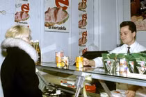 Ảnh màu đáng chú ý nước Nga 25 năm trước