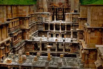 Bí mật bất ngờ trong ngôi đền ẩn sâu dưới lòng đất 