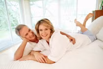 Kỳ lạ bánh cưới của Nữ hoàng Elizabeth để 68 năm vẫn ăn được