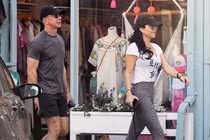 Tỷ phú giàu nhất thế giới và người tình sẽ “về chung một nhà”?