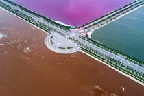 Giải mã “Biển Chết Trung Quốc” bỗng dưng đổi màu kỳ dị