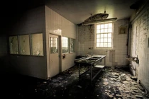 Ám ảnh khung cảnh ma mị ở bệnh viện bỏ hoang