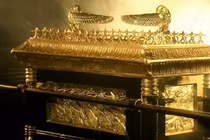 Khủng khiếp lời nguyền đoạt mạng của Rương vàng đựng thánh tích 