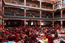  Vén màn bí ẩn học viện Phật giáo lớn nhất thế giới