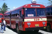 Lính Philippines bắt giữ 35 con tin trên xe bus
