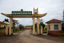 Thăm doanh trại đồn biên phòng ở ngã ba Đông Dương