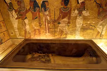 Chấn động: Mộ pharaoh Tutankhamun chứa thi hài nữ hoàng Nefertiti?