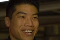 Bất ngờ trúng 1 triệu đô nhờ tiền nhặt được