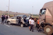 Kiến nghị cho tài xế container tông xe Innova đi lùi được tại ngoại