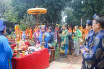 Độc đáo nghi lễ dựng cây nêu ngày Tết tại Đại Nội Huế