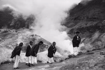 Góc ảnh chân thực về nhịp sống đời thường Nhật Bản năm 1965