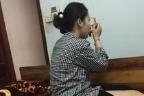 Chàng trai mòn mỏi đợi bạn gái make-up tiếng đồng hồ để… đi ăn đầu ngõ