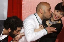 Loạt mỹ nhân ngượng chín mặt vì các quý ông quá bạo