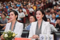 Maya: "20 tuổi tôi mua được nhà cho bố mẹ"