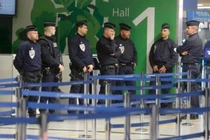 Cảnh sát biên giới Pháp bắt giữ một công dân Việt Nam