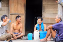 Đến làng Đê Bơ Tứk ở Gia Lai quanh năm say xỉn