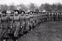 Ảnh hiếm phụ nữ Anh phục vụ trong CTTG1