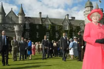 Bật mí sự thật cực thú vị về Nữ hoàng Elizabeth II