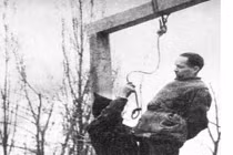 Tiết lộ "sốc" của hậu duệ trùm phát xít Rudolf 